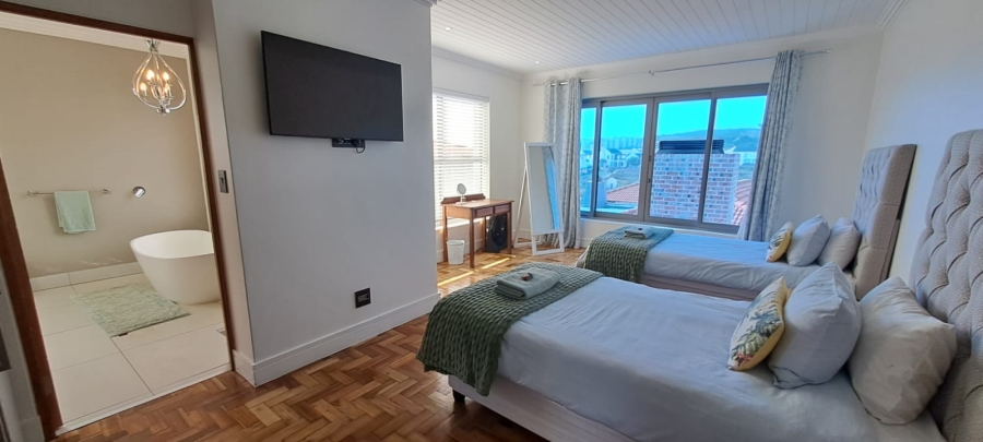 3 Bedroom Property for Sale in Calypso Beach Western Cape